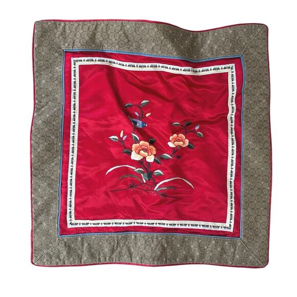 Vintage Chinese silk embroidered pillow cases (set of 4) - Picture 4 of 12